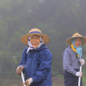 別海実顕地交流中の佐貝さん夫妻◆井口(別海)