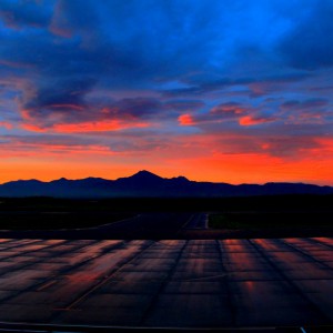 中標津空港の夕焼け◆井口義友(別海)