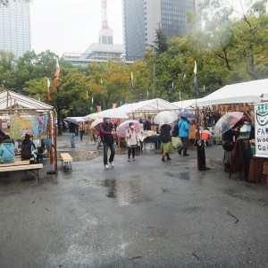 雨の会場