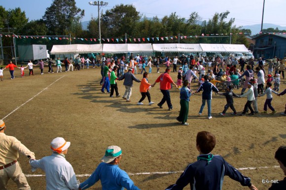 仲良し家族でつくる村の運動会