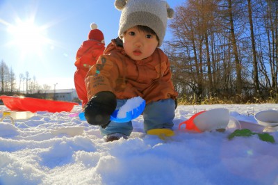 雪遊び (2)