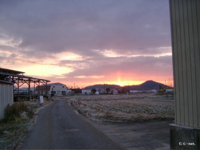 東の空日の出前