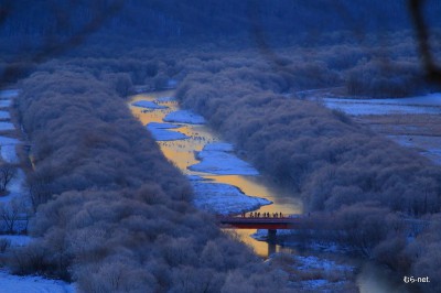 鶴居村雪袖川