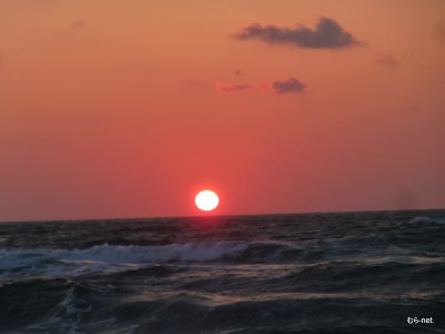 日本海の夕陽(3/31)◆浦崎雄一(大潟)
