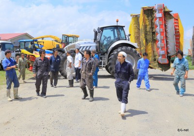 別海実顕地牧草収穫交流メンバー◆井口義友(別海)