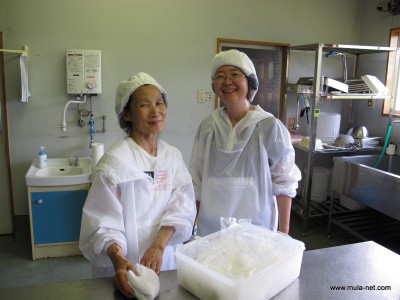 妹尾薫さん（左）と桜本寿子さん