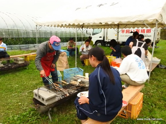 野外食焼き秋刀魚◆井口義友(別海)