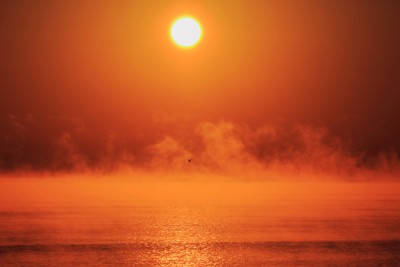 気嵐（けあらし）の根室海峡の朝