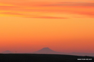 夕暮れの雄阿寒岳