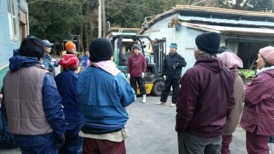 船南実顕地　鶏舎トタンうち