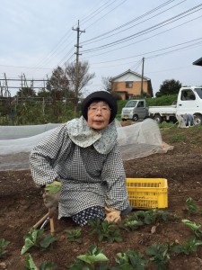 市川乃武子さん(76歳)
お漬物を見てくれています。「冬瓜のカレーシチューが食べたいわ〜」とか「ニンニクの効いた辛いものがいいわね〜」などと、時々メニューのヒントをくれます。