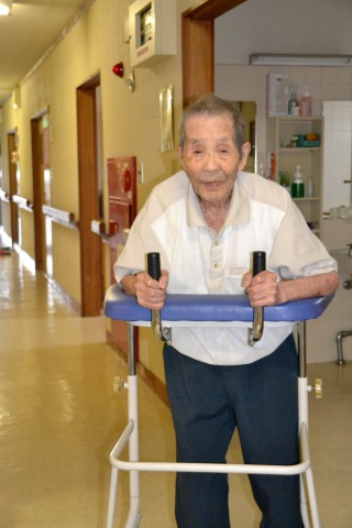 稲井忠重（98）デイサービスから帰ってきました。