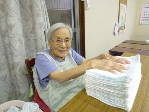 野尻尉子（90）みんなの中でやるのが楽しい。