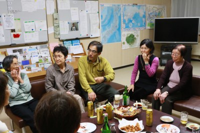 安井さん、馬場さん、竹子さんを囲んで懇談会