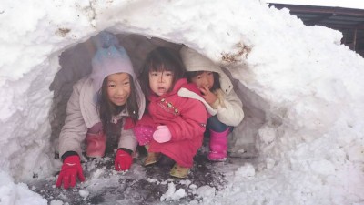 北条　お父さんが雪をローダーで集めてくれました