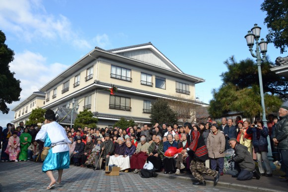 豊里実顕地（画像選択でアルバムが開きます）