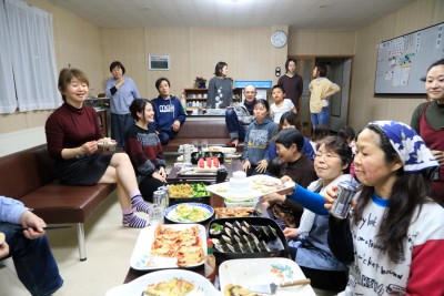 橋本春奈の結婚と高橋悠の卒業就職祝い