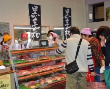 いよいよ生肉販売の店オープン【豊里ファーム】