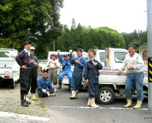 阿山実顕地周辺の草刈り一斉作業