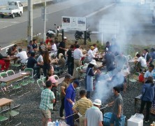 安乗漁協の方と野外食