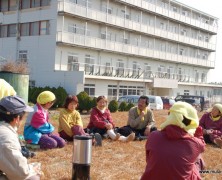 養鶏法は今日(2/27)一体作業